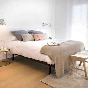 Friendly Rentals Gran Via Апартаменты