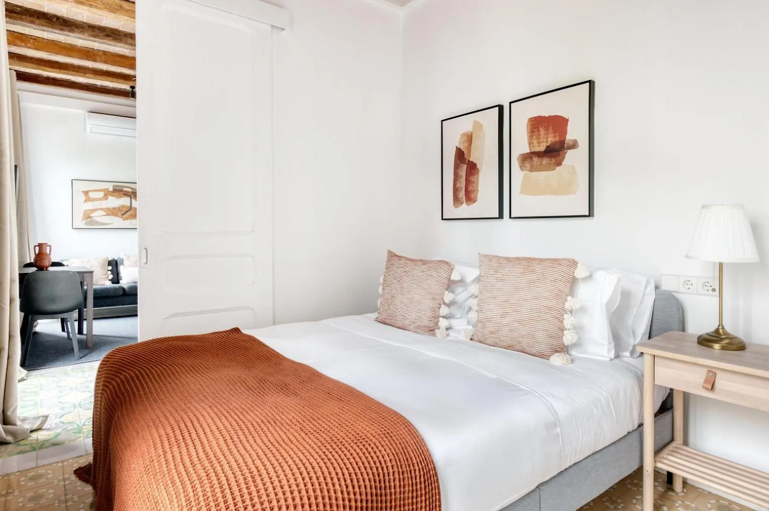 Blueground Sagrada Familia Furnished Bcn-99 Apartment Barcelona
