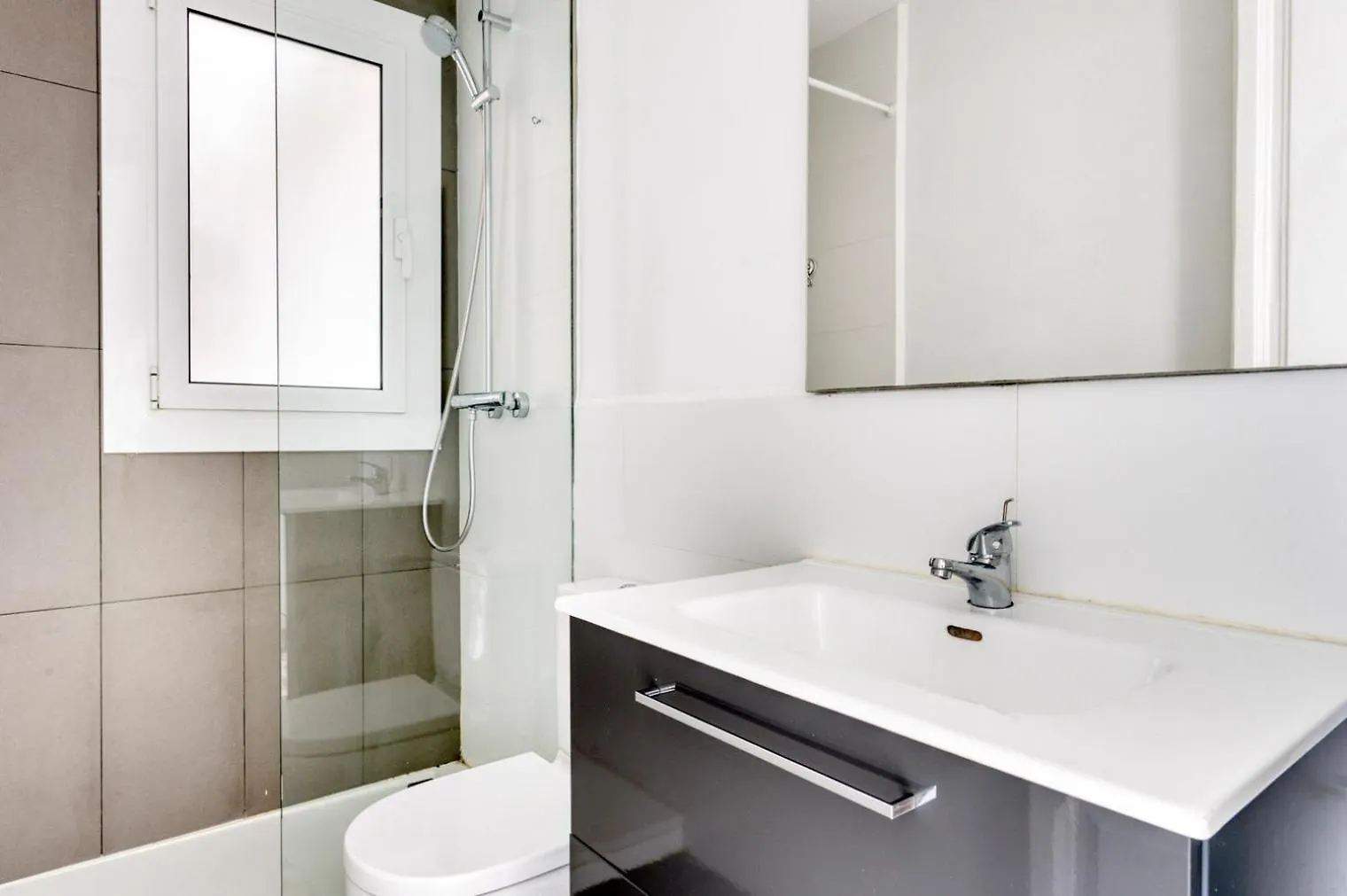 Blueground Sagrada Familia Furnished Bcn-99 Apartment Barcelona